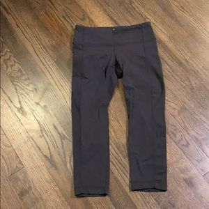 Athleta Black Crop Cropped leggings Pants XS EUC